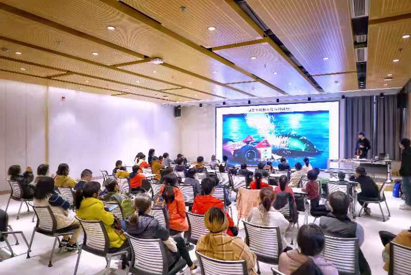 LBT机器人格斗产品展示教育课程